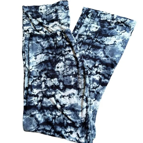 Women s Bobbie Brooks Size Large Blue Bleached Flare Yoga Pants